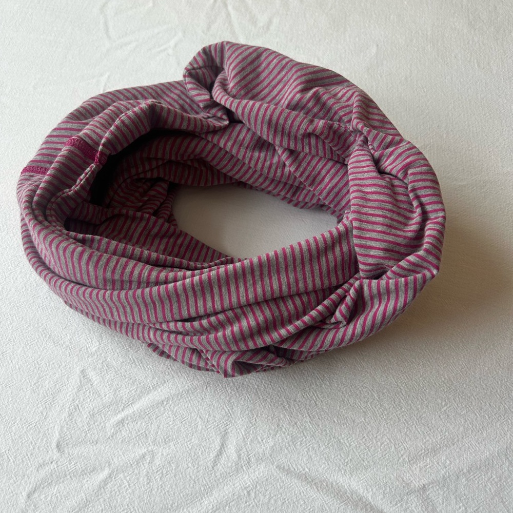 Ivivva pink and gray striped infinity scarf